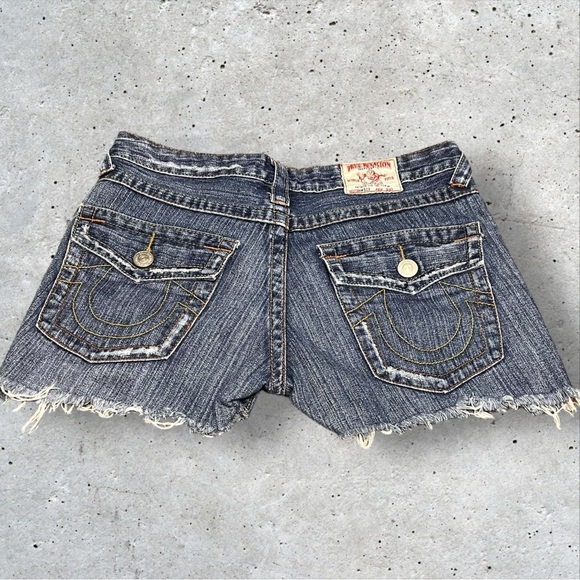 Y2K‎ Women’s True Religion Short Shorts - Picture 2 of 9
